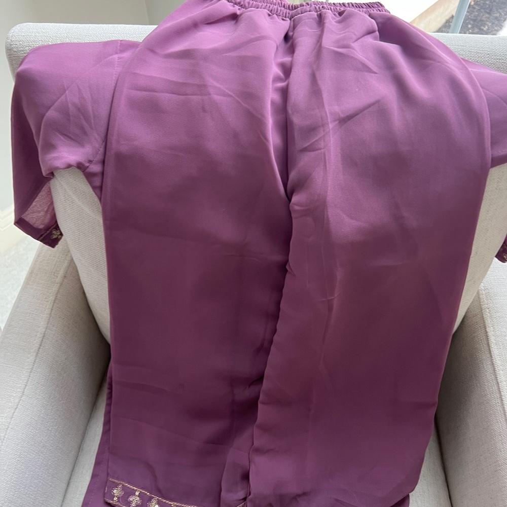 Purple Embellished Traditional Indian dress - Picture 6 of 6